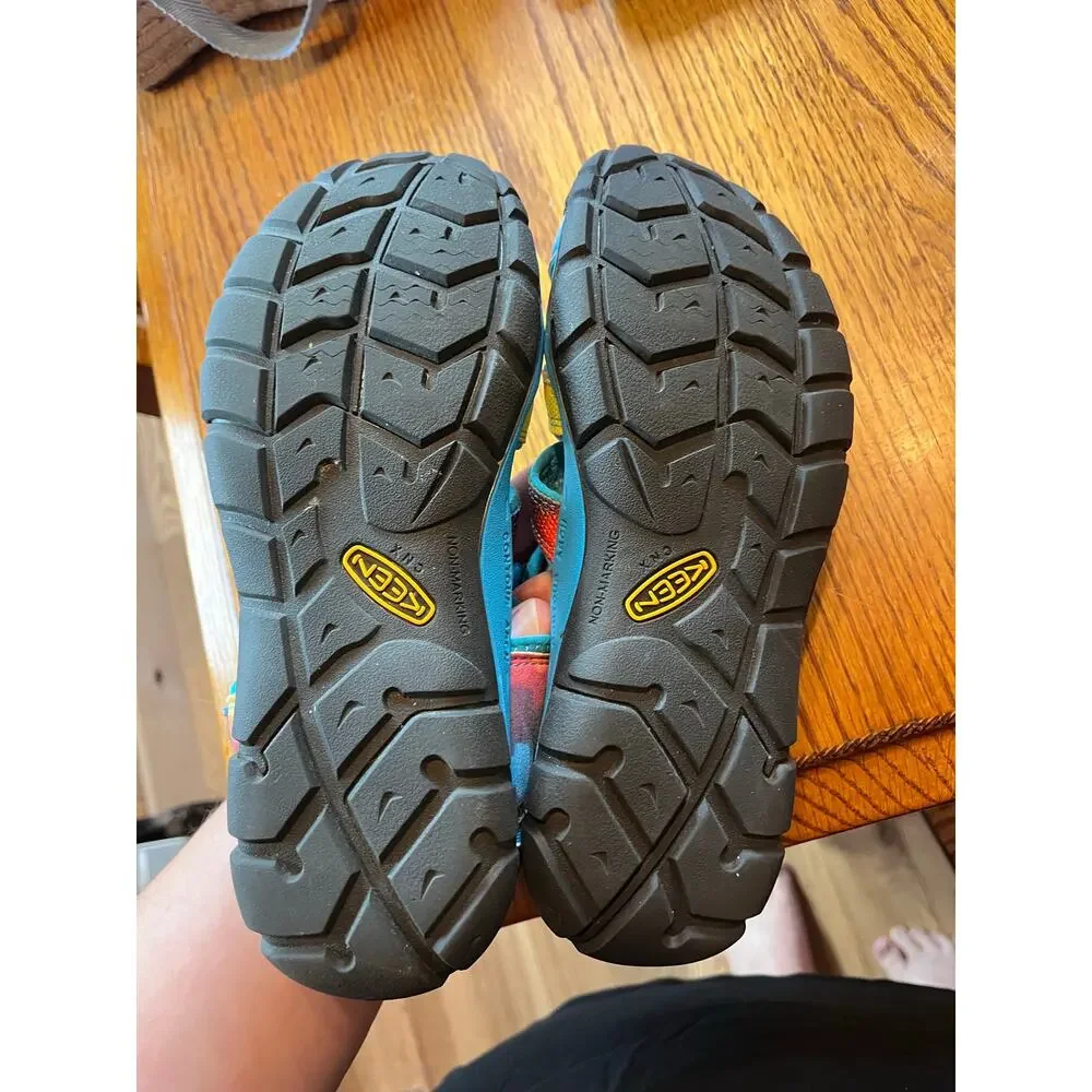 Keen‎ Rainbow Velcro Sandals Sz 5